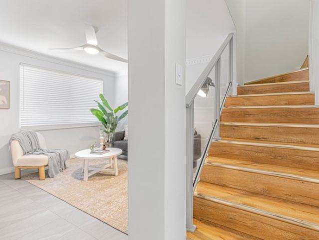 Townhouse for rent in Como, Western Australia