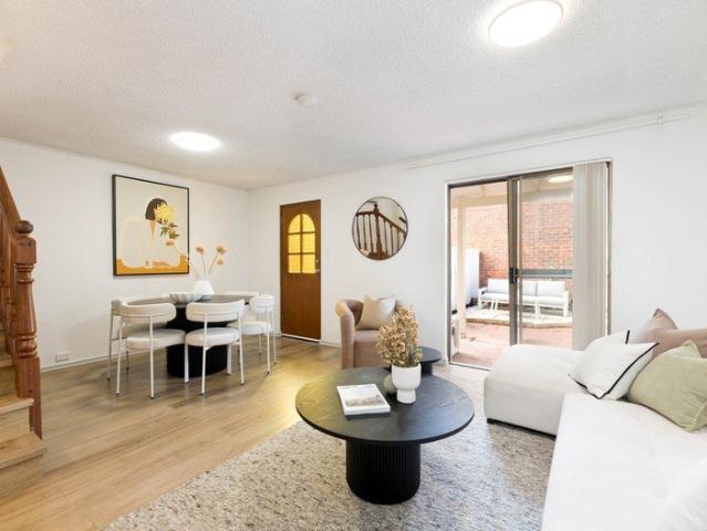 Townhouse for sale in Cockburn, Western Australia