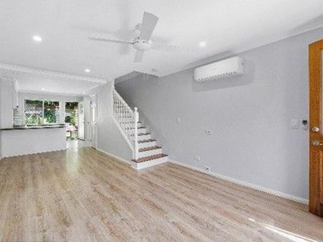 Townhouse for rent in Toombul, Queensland