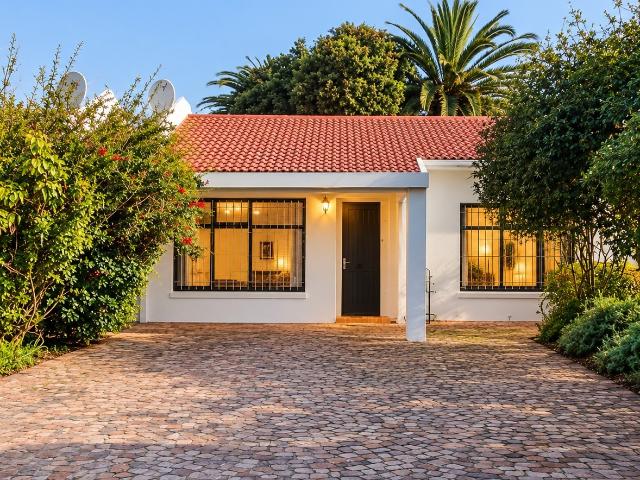 House for rent in Flamingo Vlei, City of Cape Town