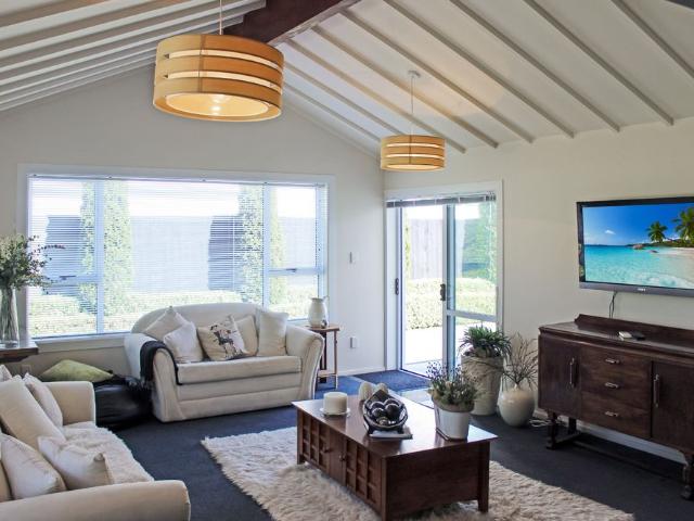 Townhouse for rent in Fendalton, Canterbury