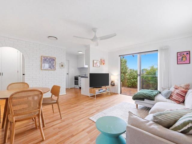 Villa for sale in Long Jetty, New South Wales