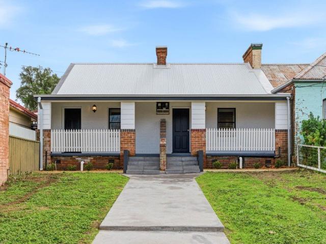 House for rent in Brisbane Grove, New South Wales