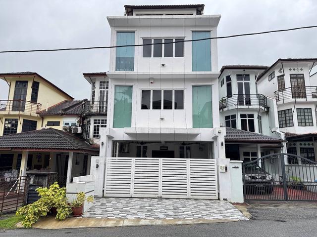 Terraced House for sale in Langat, Selangor