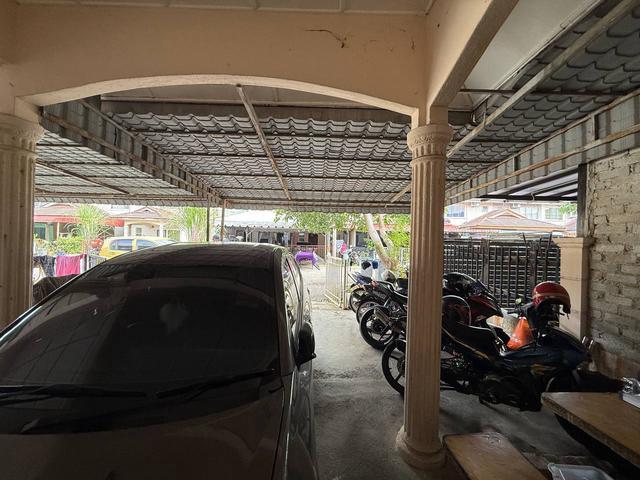 Terraced House for sale in Malaka