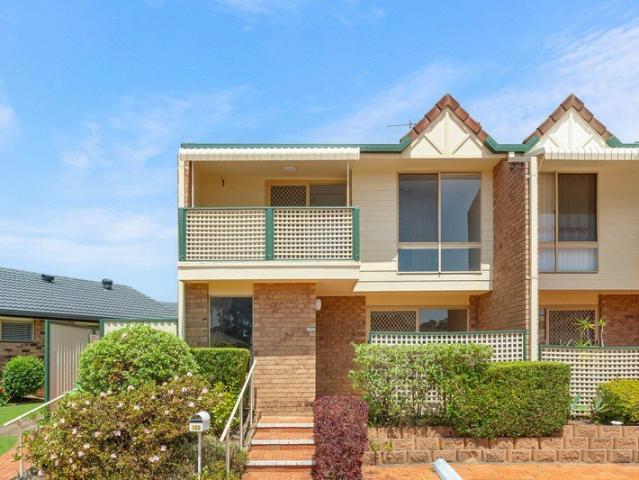 Townhouse for sale in Elanora, Gold Coast City