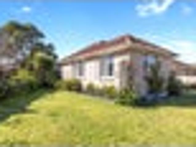 House for sale in Chaslands, Canterbury