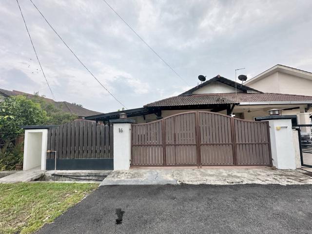 Residential House for sale in Nilai, Negeri Sembilan