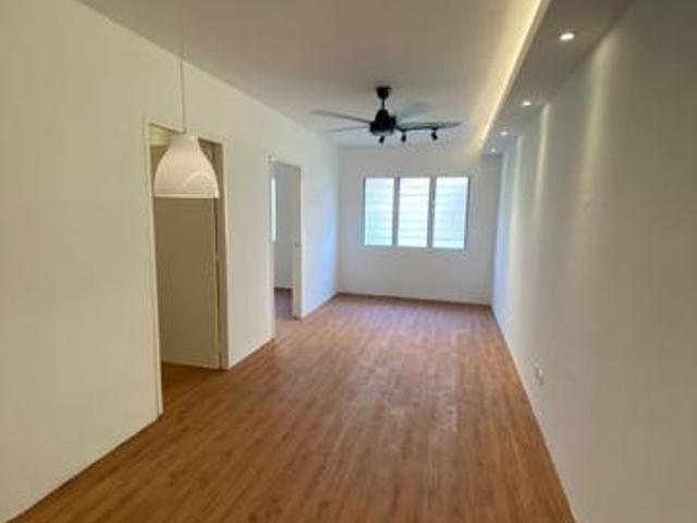 Apartment for sale in Petaling, Damansara Damai