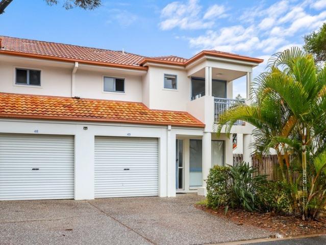 Townhouse for sale in Pacific Pines, Gold Coast City
