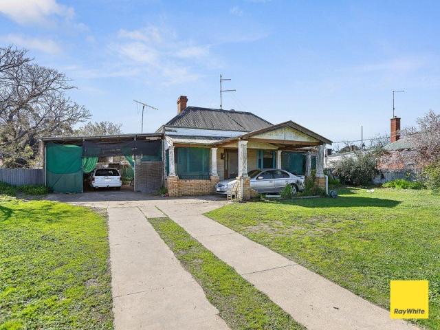 Cottage for sale in St Arnaud, Shire of Northern Grampians
