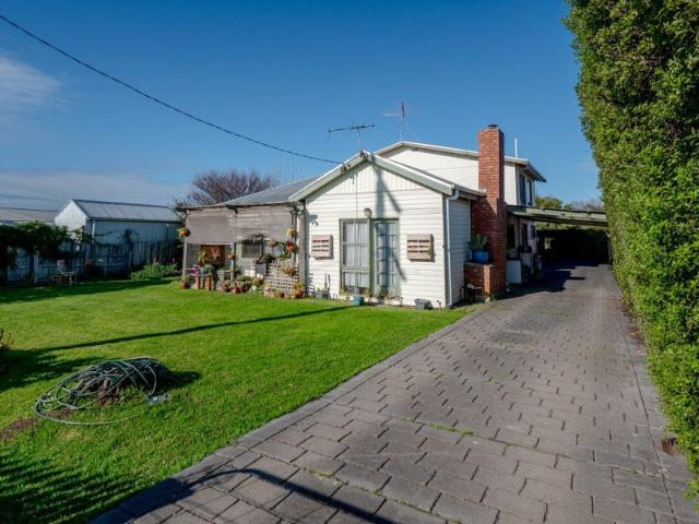 House for sale in Dalyston, Victoria