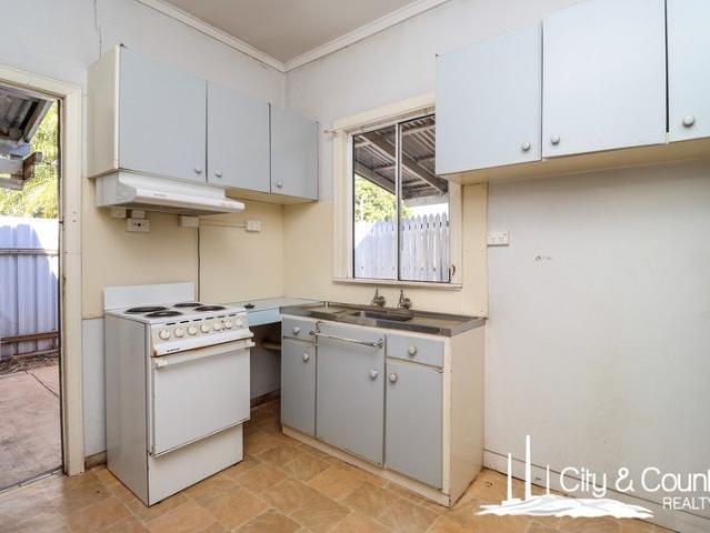 Flat for sale in Mount Isa, Queensland
