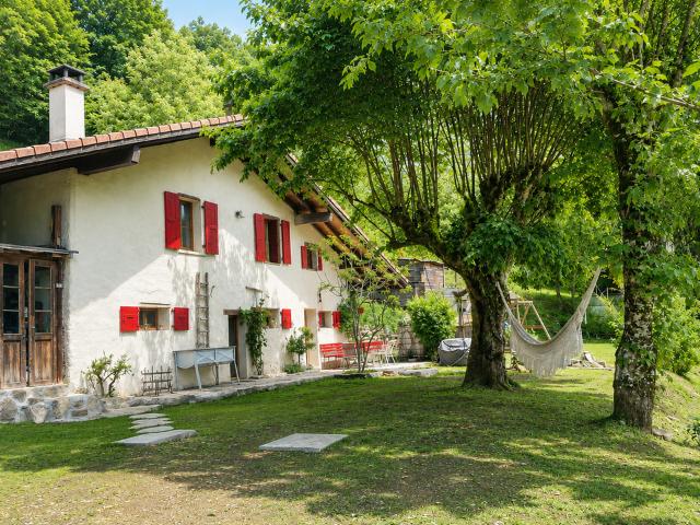 Reihenfamilienhaus kaufen in Veytaux, Waadt
