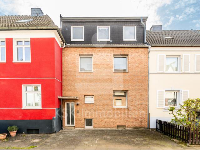 Mehrfamilienhaus kaufen in Schreck, Siegburg