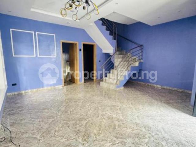 Detached house for rent in Surulere , Abuja