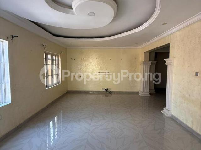 Duplex for rent in Ojo
