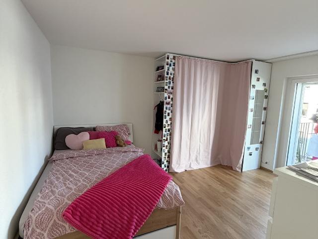 Apartment mieten in Einigen, Zürich
