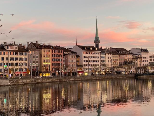 Apartment mieten in Einigen, Zürich