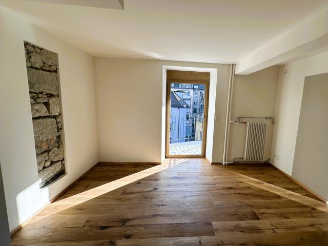 Apartment mieten in Einigen, Zürich