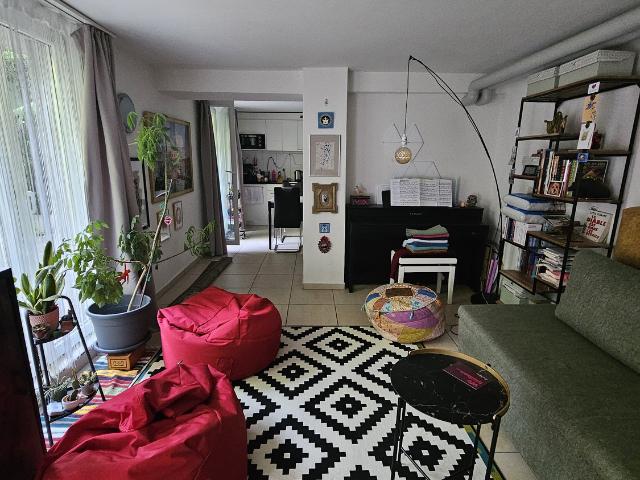 Apartment mieten in Einigen, Zürich