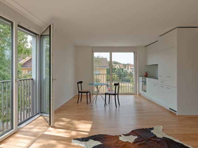 Apartment mieten in Einigen, Zürich