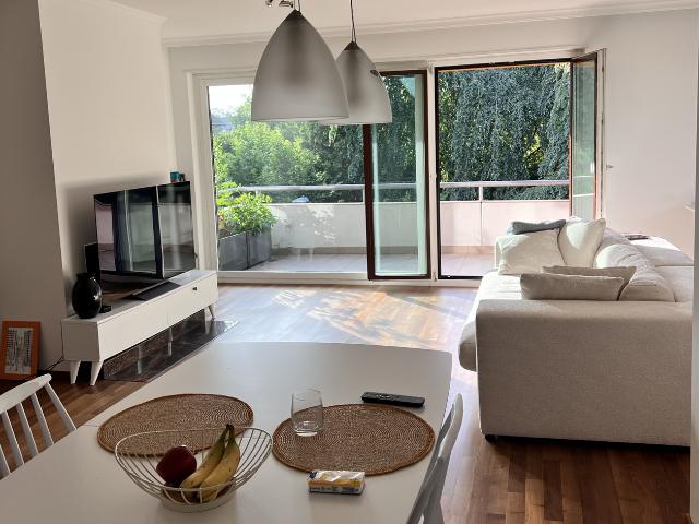 Apartment mieten in Einigen, Zürich