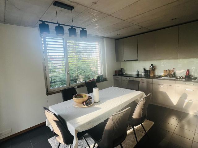 Apartment mieten in Einigen, Zürich