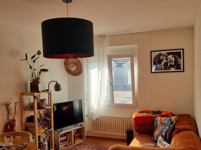 Apartment mieten in Einigen, Zürich