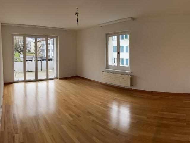 Apartment mieten in Einigen, Zürich