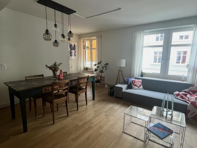 Apartment mieten in Einigen, Zürich