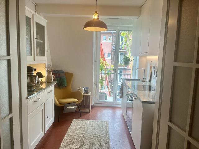 Apartment mieten in Einigen, Zürich