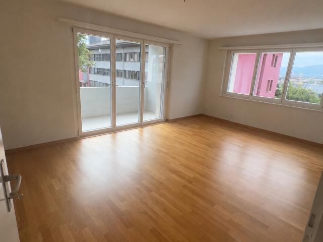 Apartment mieten in Einigen, Zürich