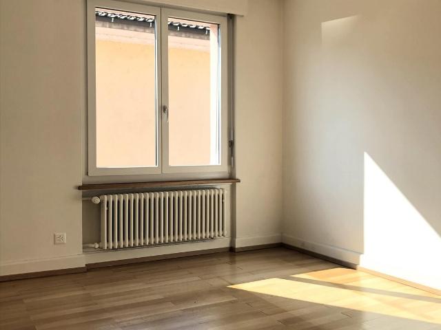 Apartment mieten in Einigen, Zürich