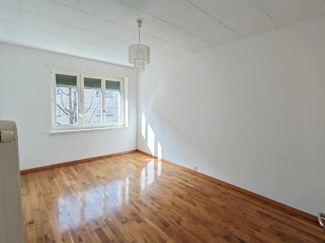 Apartment mieten in Einigen, Zürich