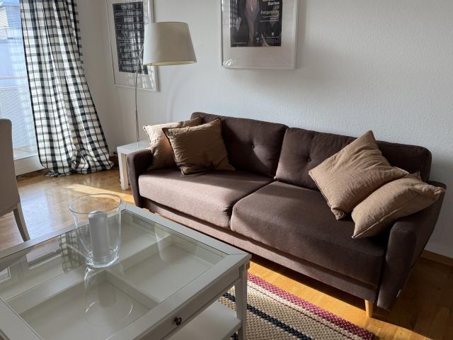 Apartment mieten in Einigen, Zürich