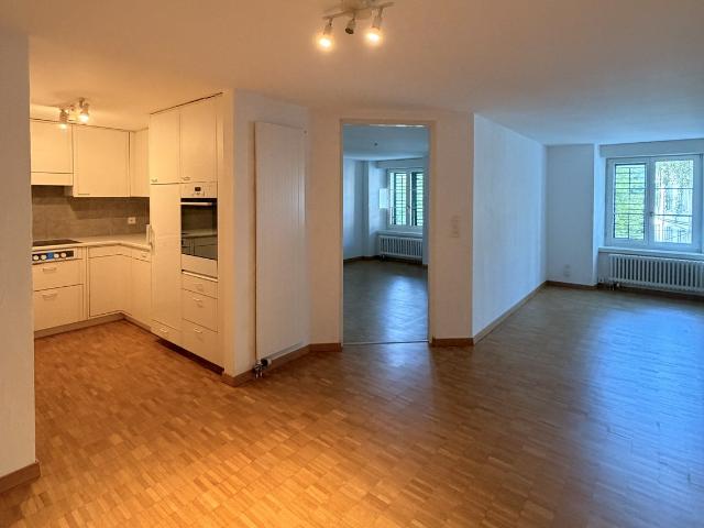 Apartment mieten in Einigen, Zürich