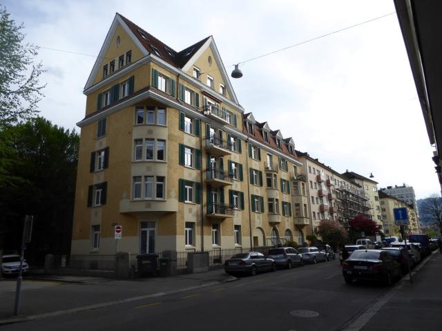 Apartment mieten in Einigen, Zürich