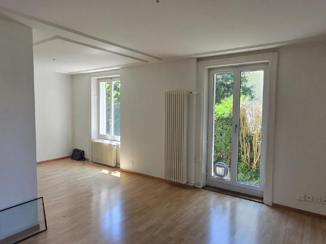 Apartment mieten in Einigen, Zürich