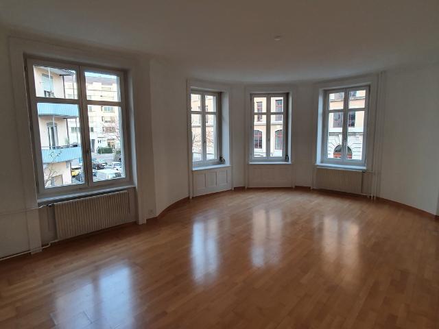 Apartment mieten in Einigen, Zürich