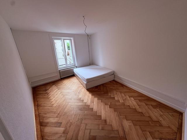 Apartment mieten in Einigen, Zürich