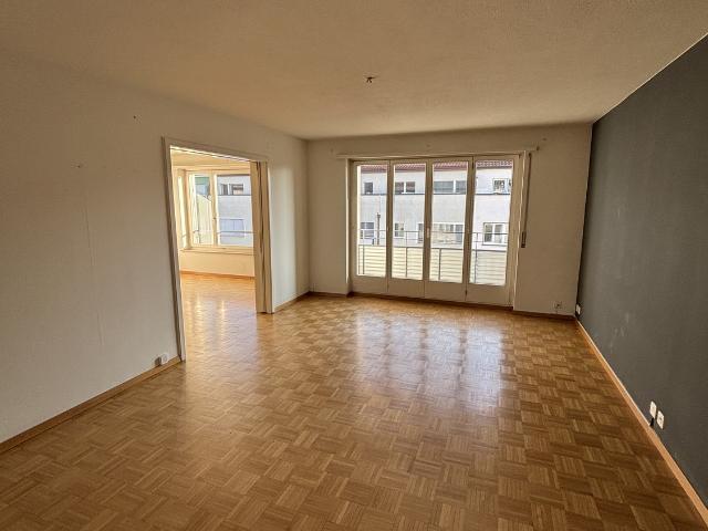 Apartment mieten in Einigen, Zürich