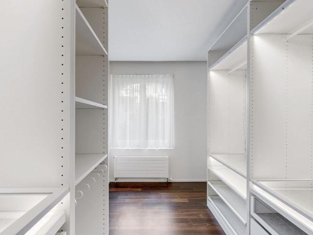 Apartment mieten in Einigen, Zürich