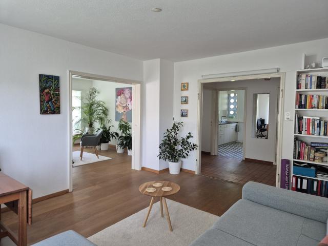 Apartment mieten in Einigen, Zürich