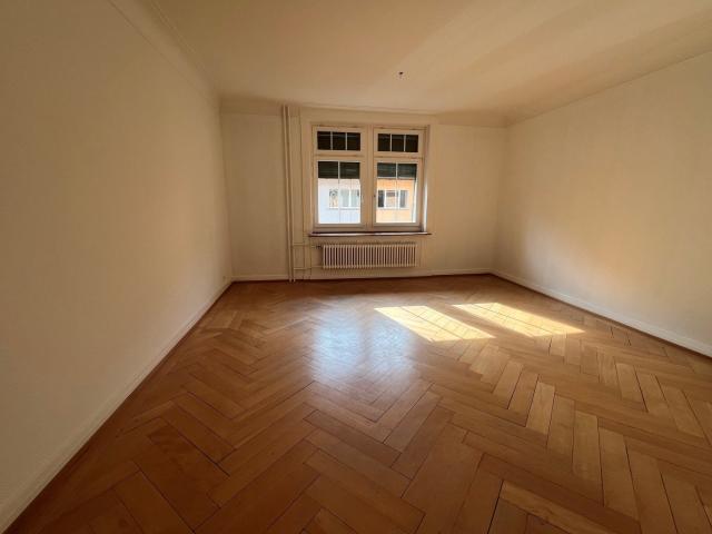 Apartment mieten in Einigen, Zürich