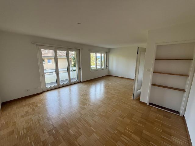 Apartment mieten in Einigen, Zürich