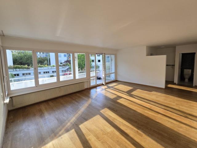 Apartment mieten in Einigen, Zürich