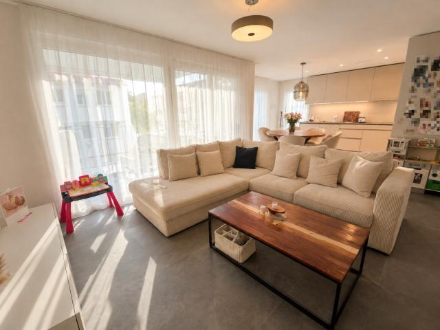 Apartment mieten in Einigen, Zürich