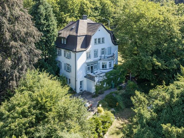 Haus mieten in Einigen, Zürich