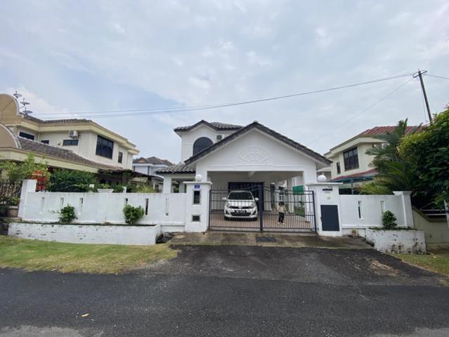 House for rent in Malaka